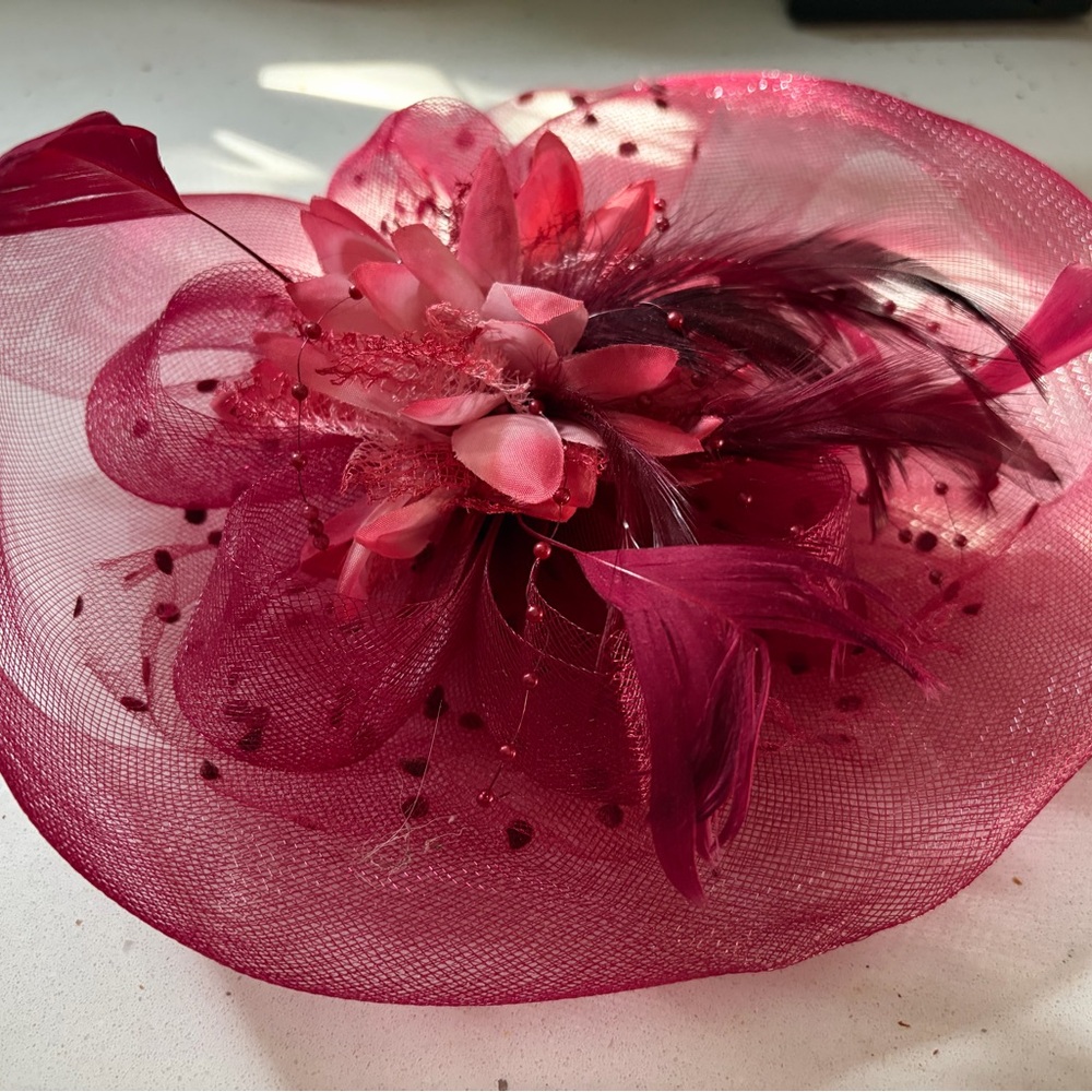 New Fascinator Hat 💃🏻 - Picture 2 of 2